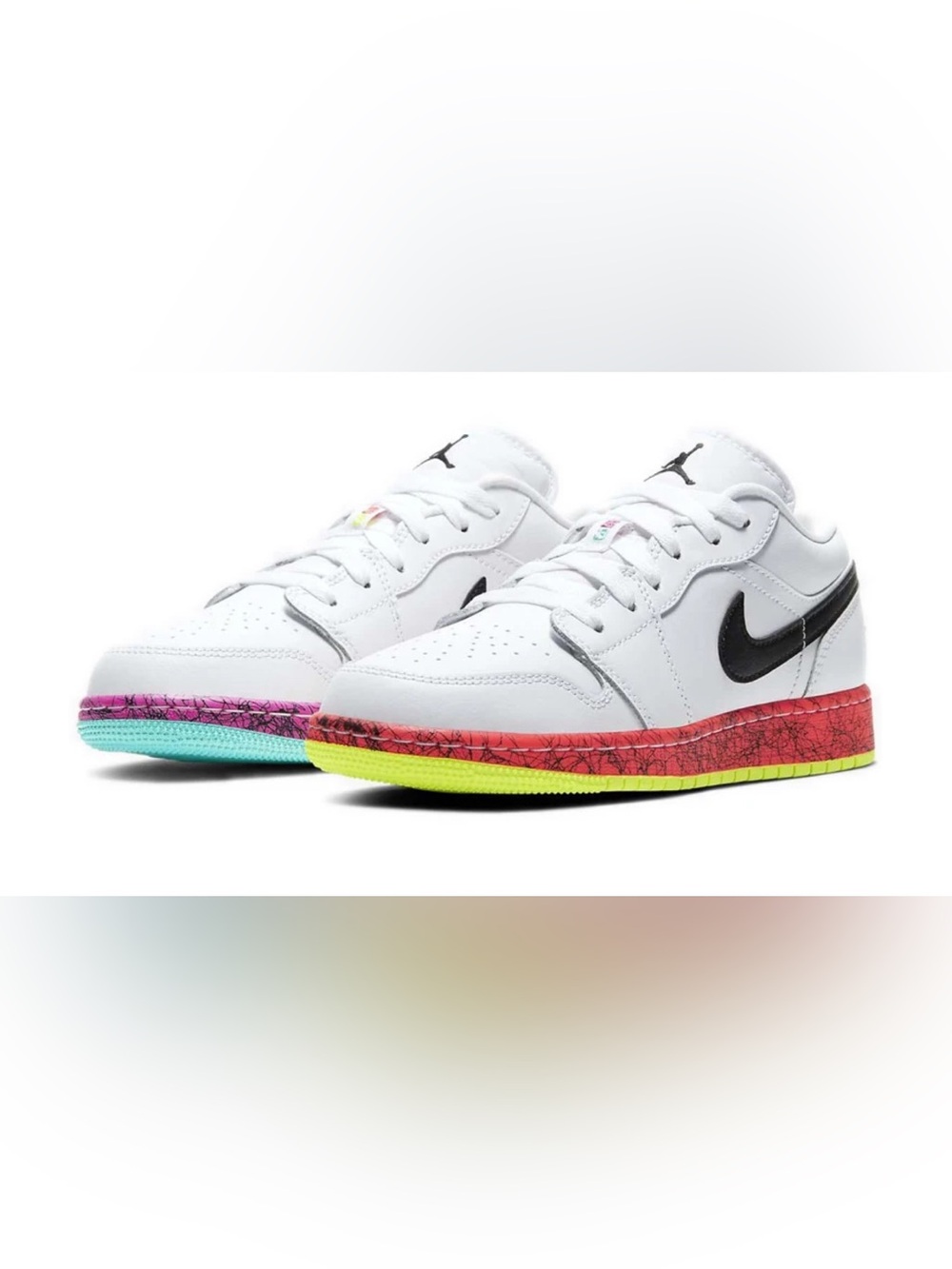 Authentic Air Jordan’s low lace sneakers 6Y fits 7.5/8 women’s $165.00 Nike - Picture 2 of 14